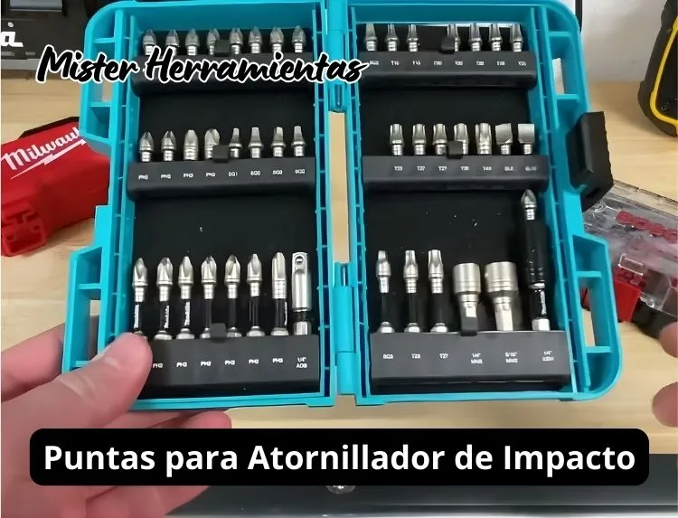 Cinco juegos de puntas para atornillador de impacto en sus estuches, con puntas Torx, PH y PZ ordenadas para comparativa