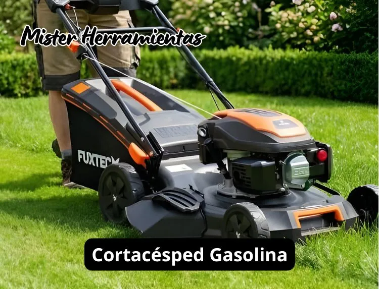 cortacésped gasolina Fuxtec cortando césped en jardín durante el uso